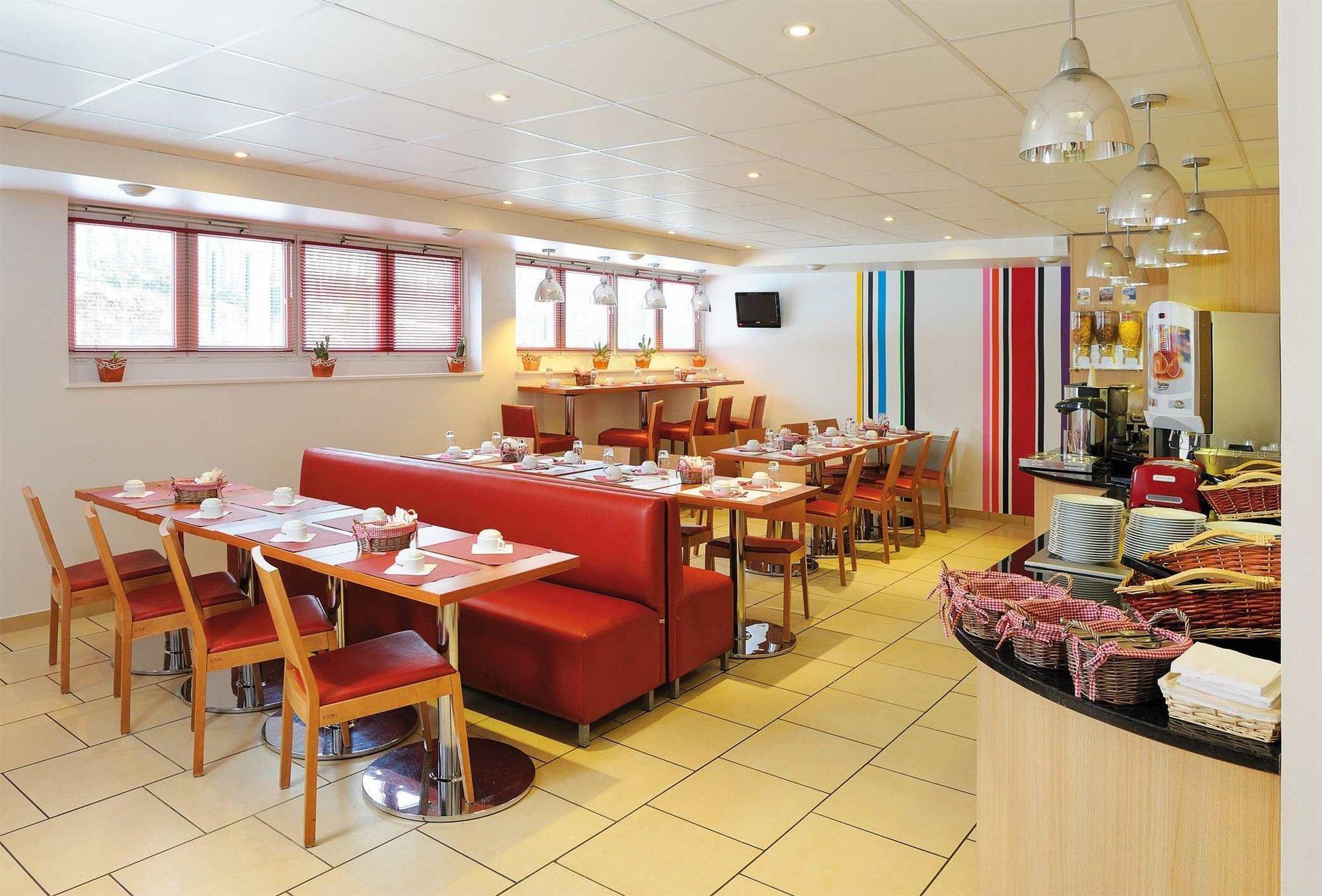 Residhome Paris Saclay " Bures Sur Yvette " Restaurant billede