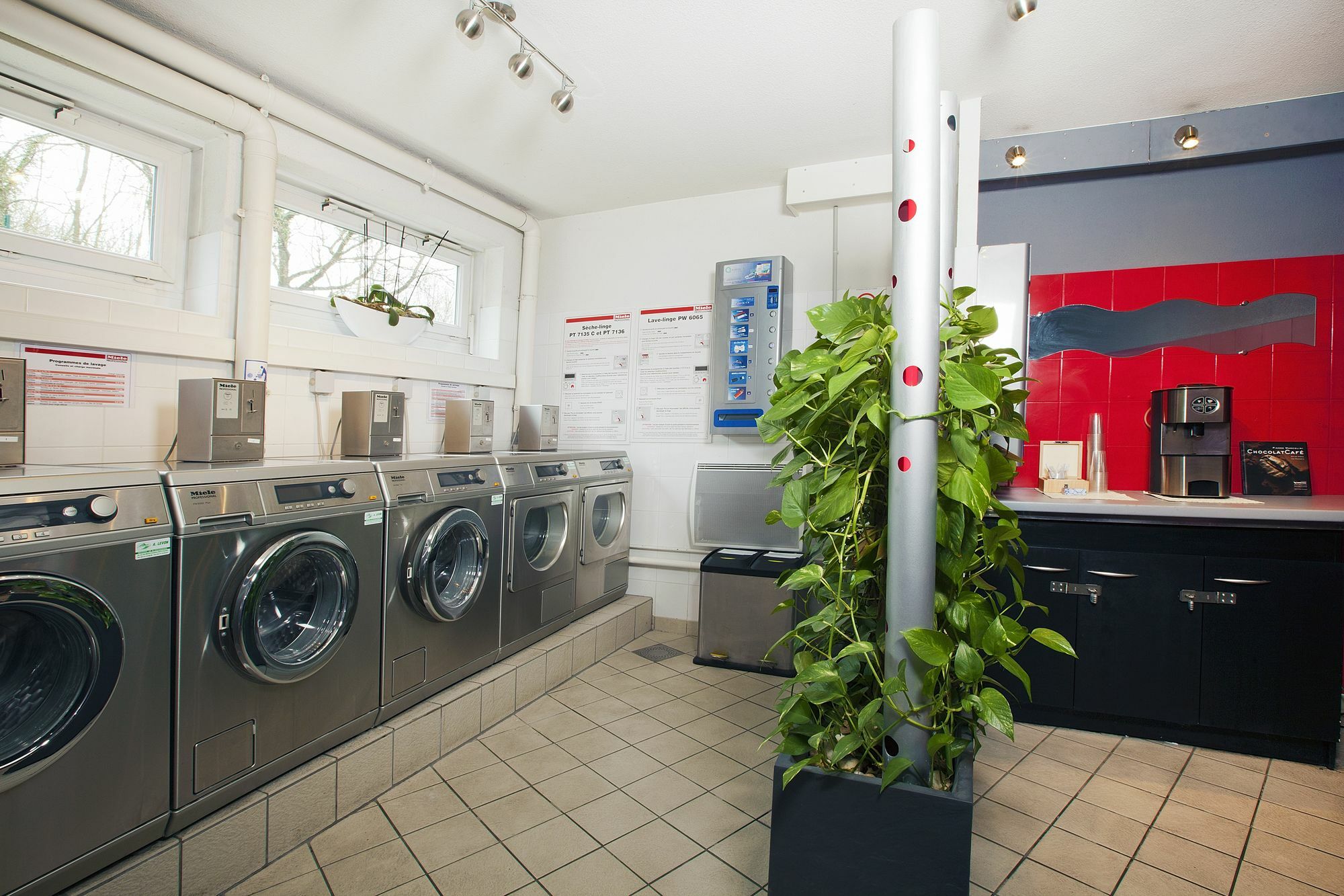 Residhome Paris Saclay " Bures Sur Yvette " Eksteriør billede